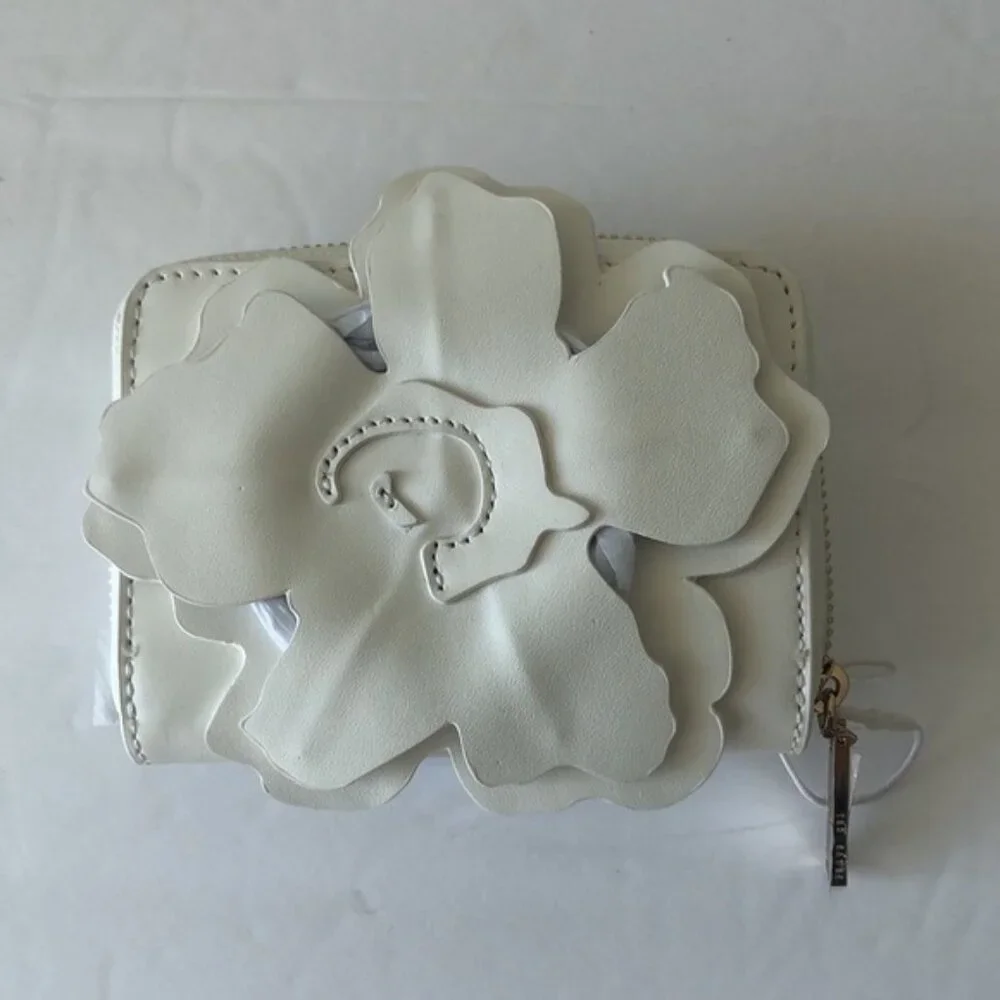 Ted Baker London Flower Laser Cut Out Zip Purse Small Leather Wallet Ivory